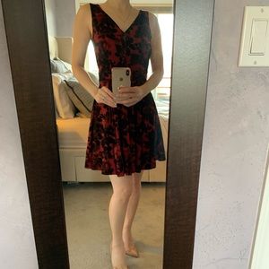 Soprano red floral dress size: XS